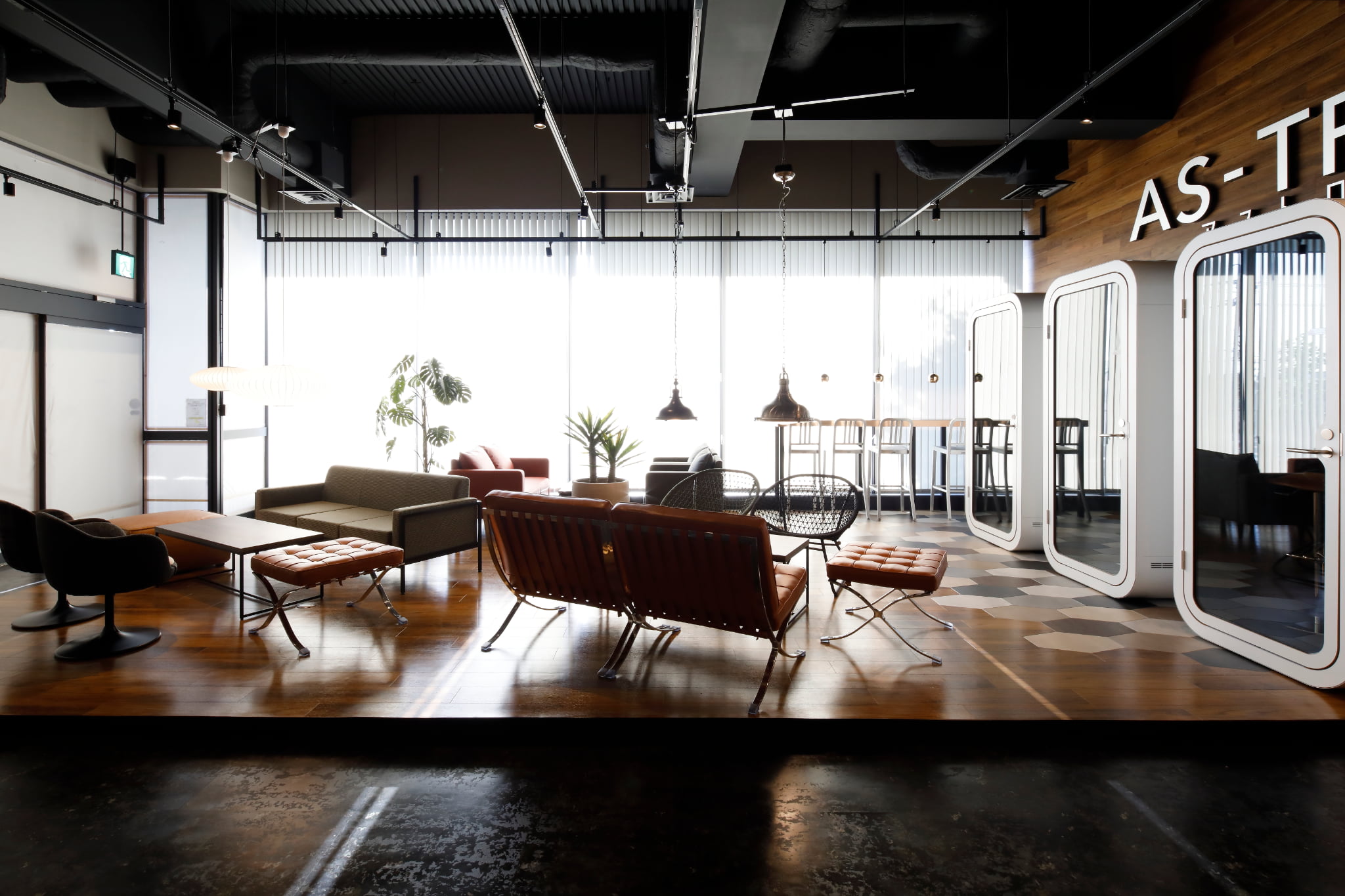 SBS静岡新聞社 家具納入