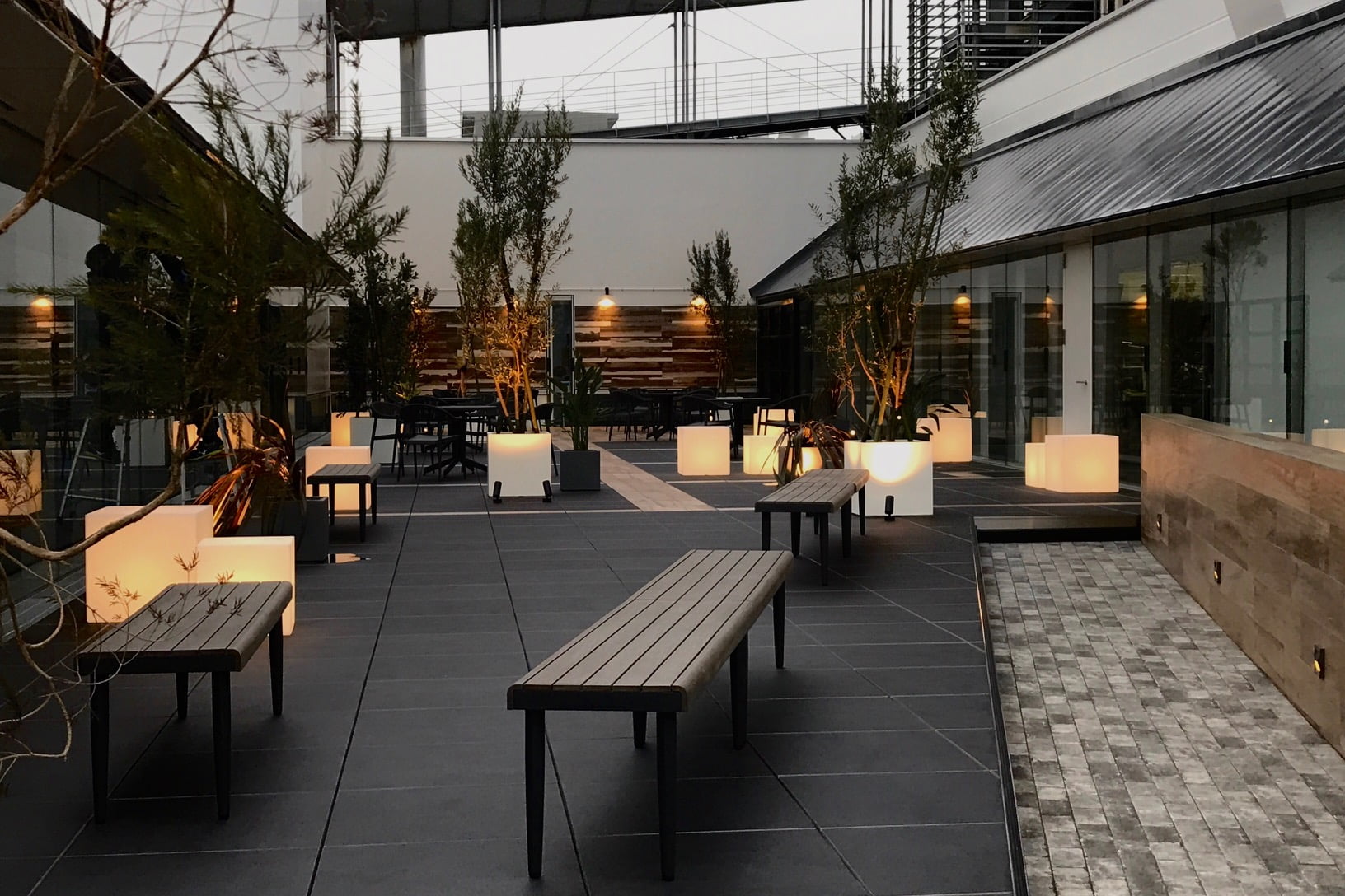 SBS静岡新聞社 家具納入